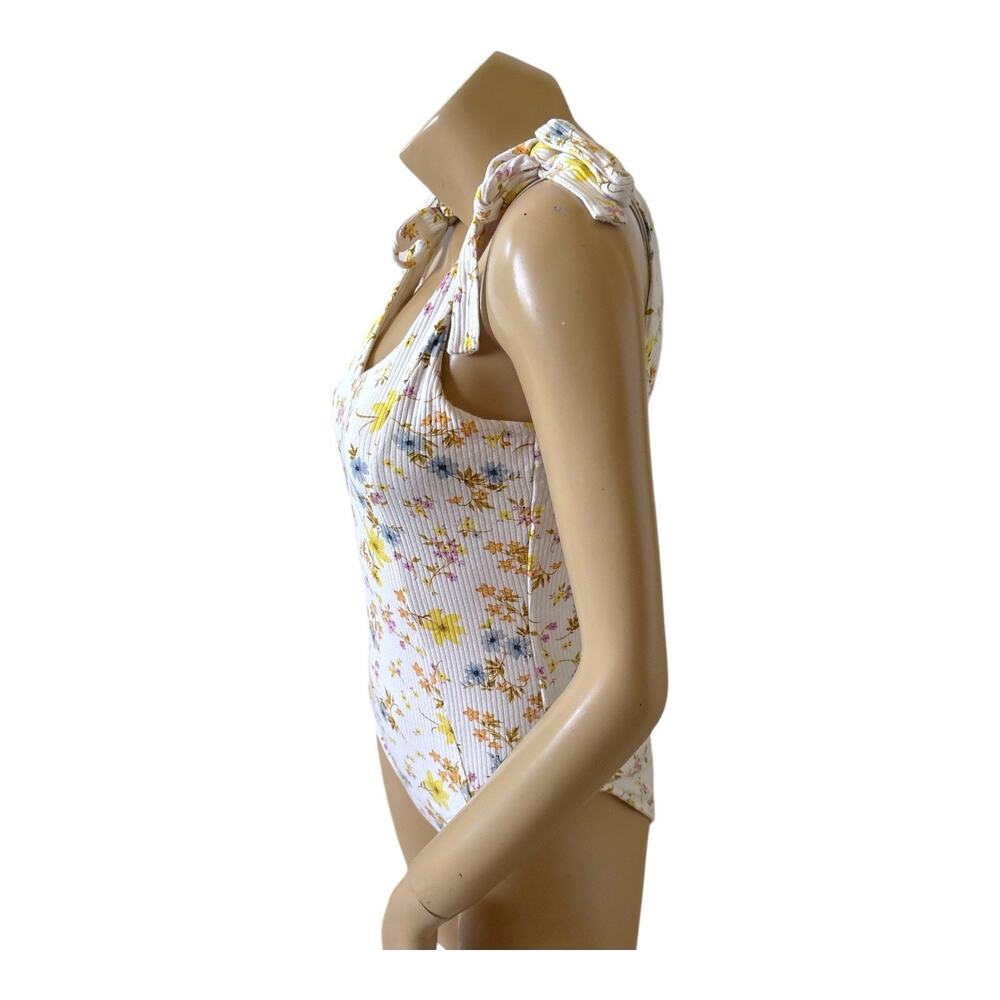 Old Navy Floral Rib Tank Bodysuit Womens S White Tie Shoulder Sleeveless V Neck - Picture 2 of 9